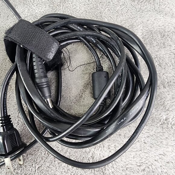 AC Adapter 19V 2.1A Model ADP-40MH AB - Picture 3 of 5